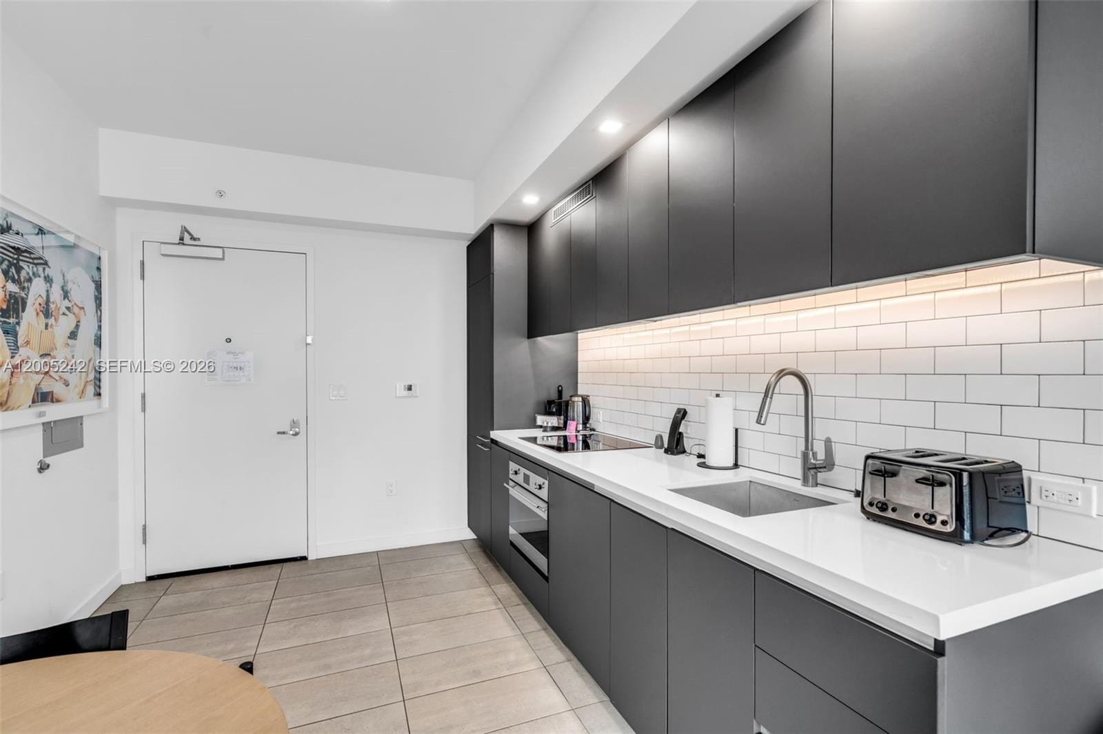 227 NE 2nd Street 2503, Miami, FL 33132 photo 12