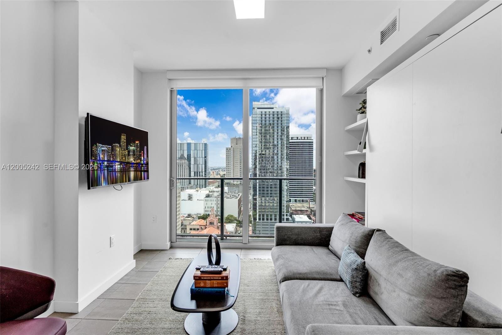 227 NE 2nd Street 2503, Miami, FL 33132 photo 13