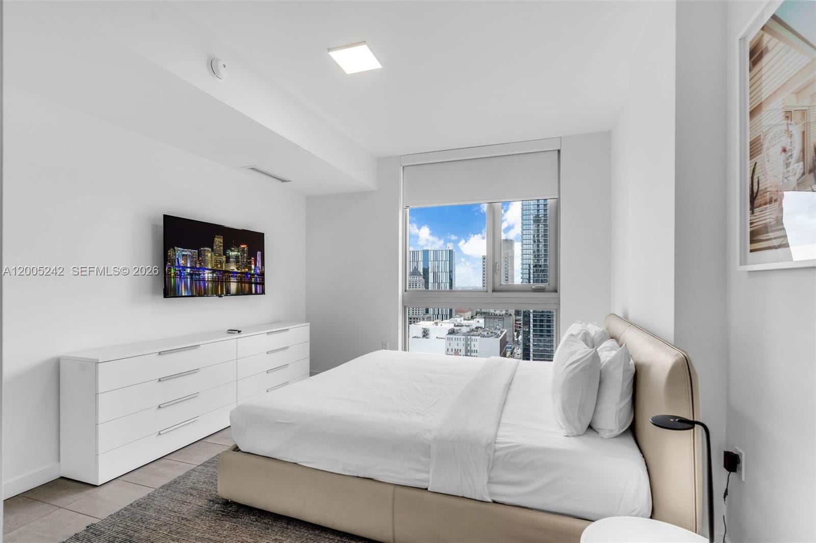 227 NE 2nd Street 2503, Miami, FL 33132 photo 7