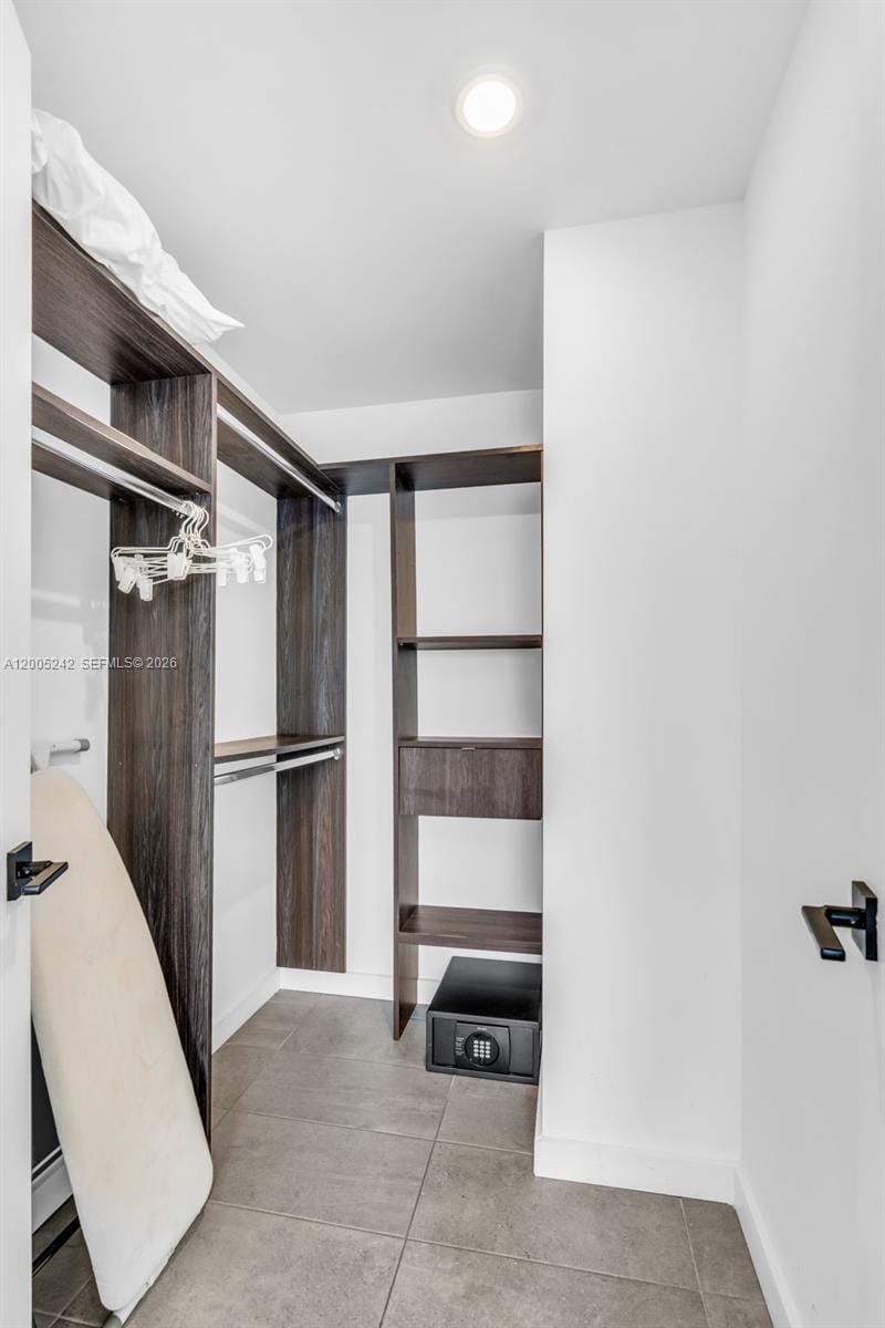 227 NE 2nd Street 2503, Miami, FL 33132 photo 9