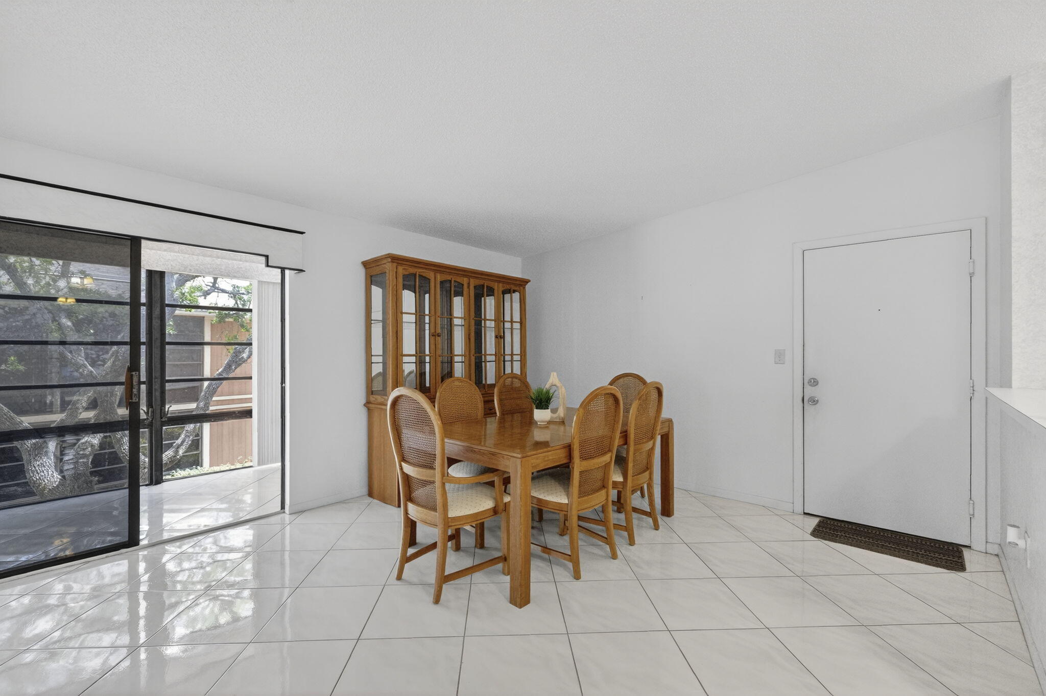 7648 Ashmont Circle 212 — photo 4