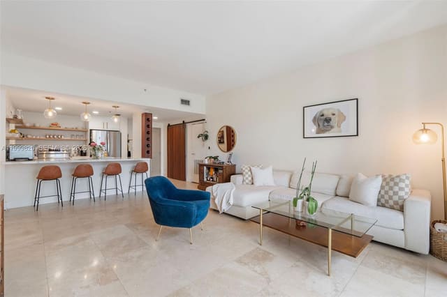 2650 SW 37th Avenue 406, Miami, FL 33133