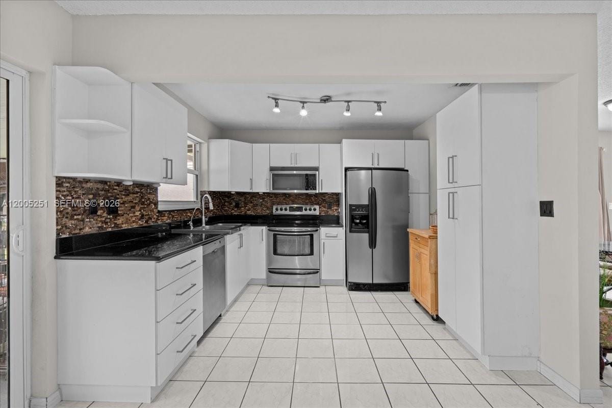 13226 NW 5th Terrace, Miami, FL 33182 photo 2