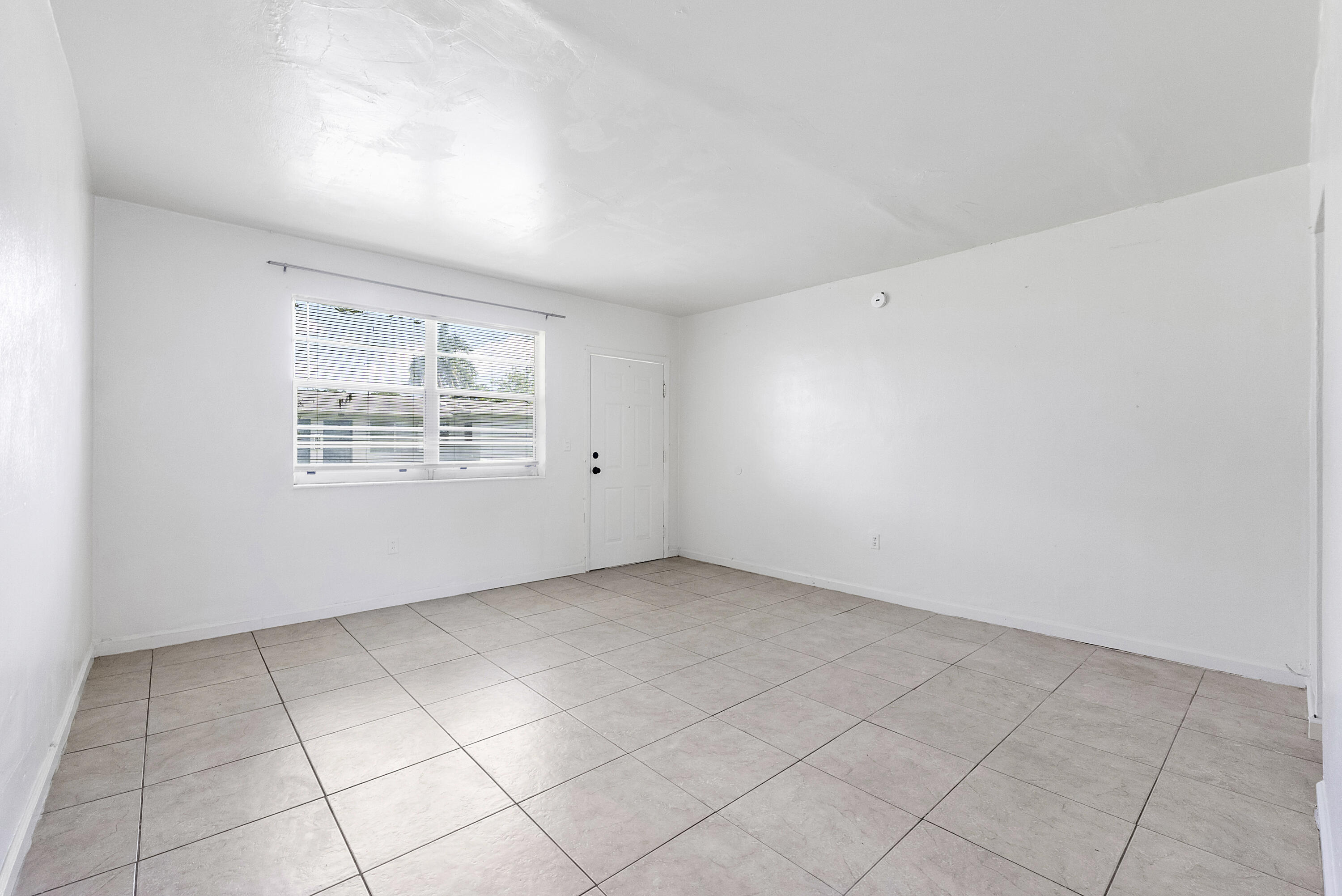 515 NE 150th Street 3, Miami, FL 33161, Miami