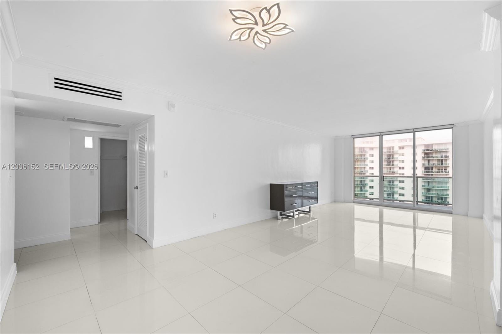 19390 Collins Avenue 1410 — photo 7