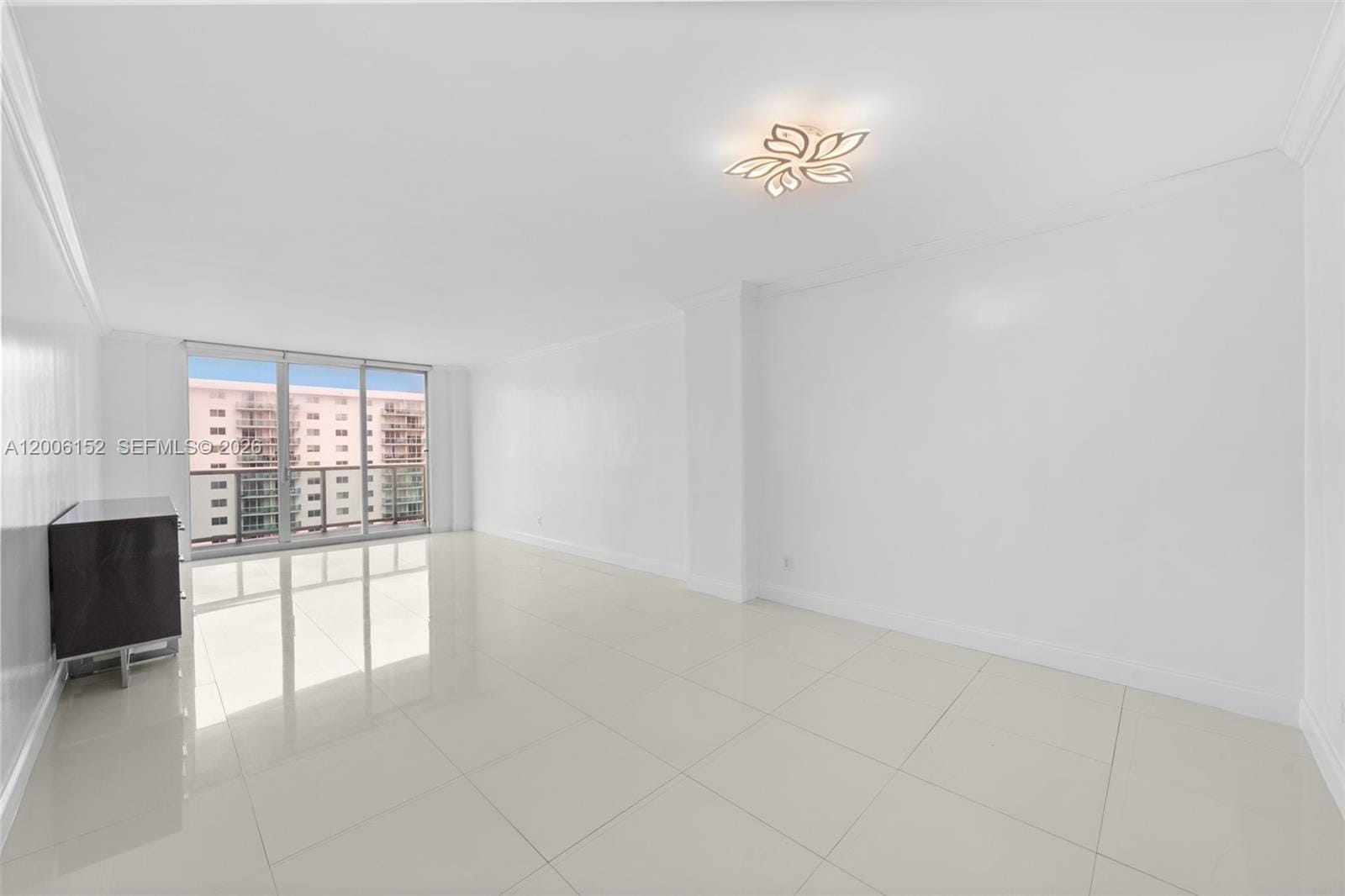 19390 Collins Avenue 1410 — photo 8