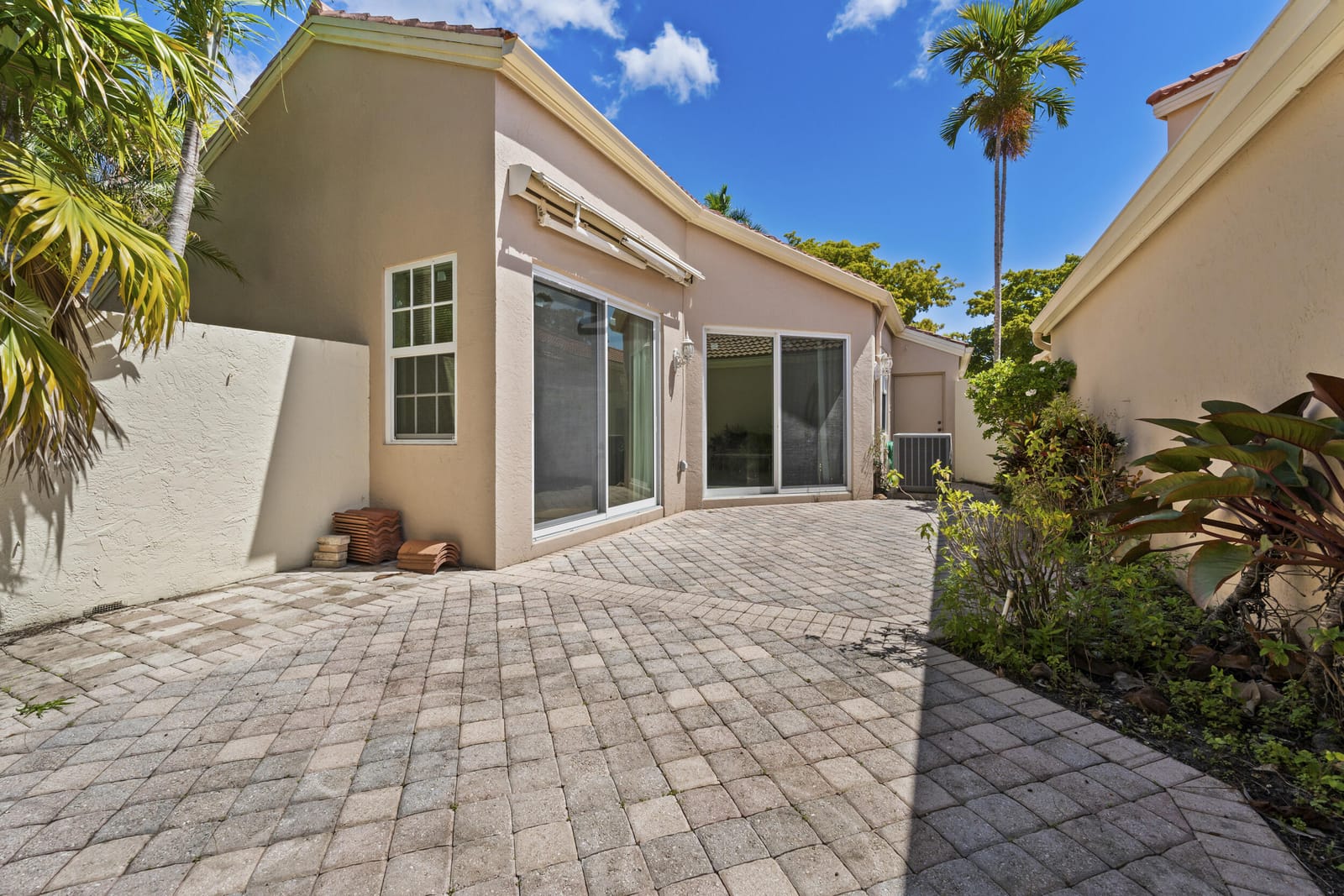15 Via Carrara, Palm Beach Gardens, FL 33418 photo 4