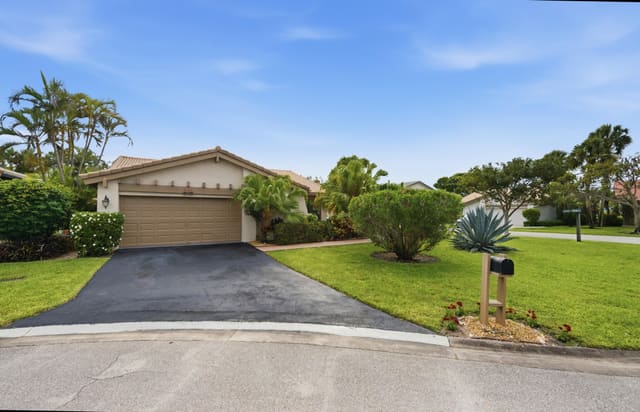 5743 Lakeview Mews Drive, Indian Springs, Boynton Beach, FL
