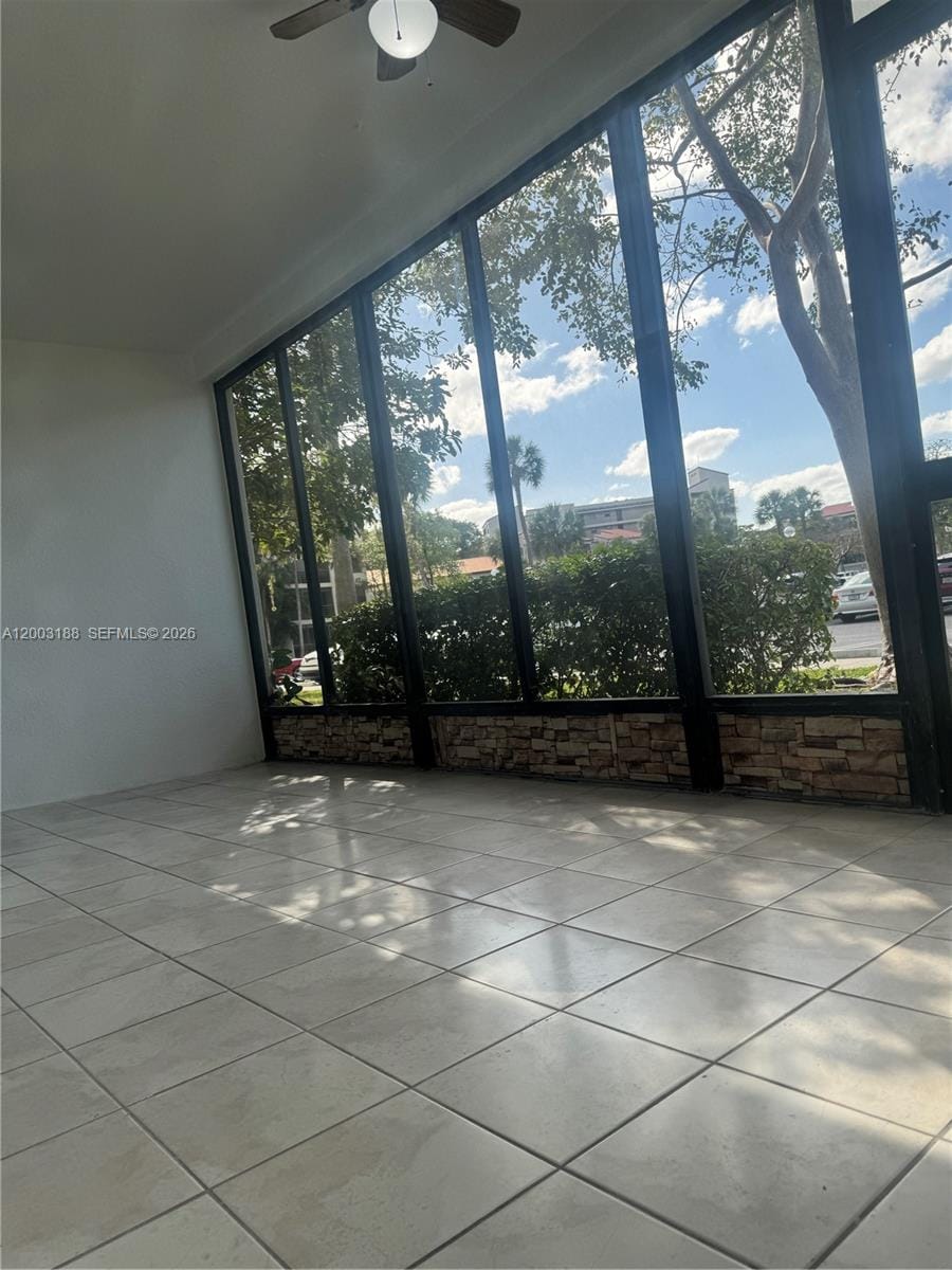 2312 S Cypress Bend Drive 107 — photo 2