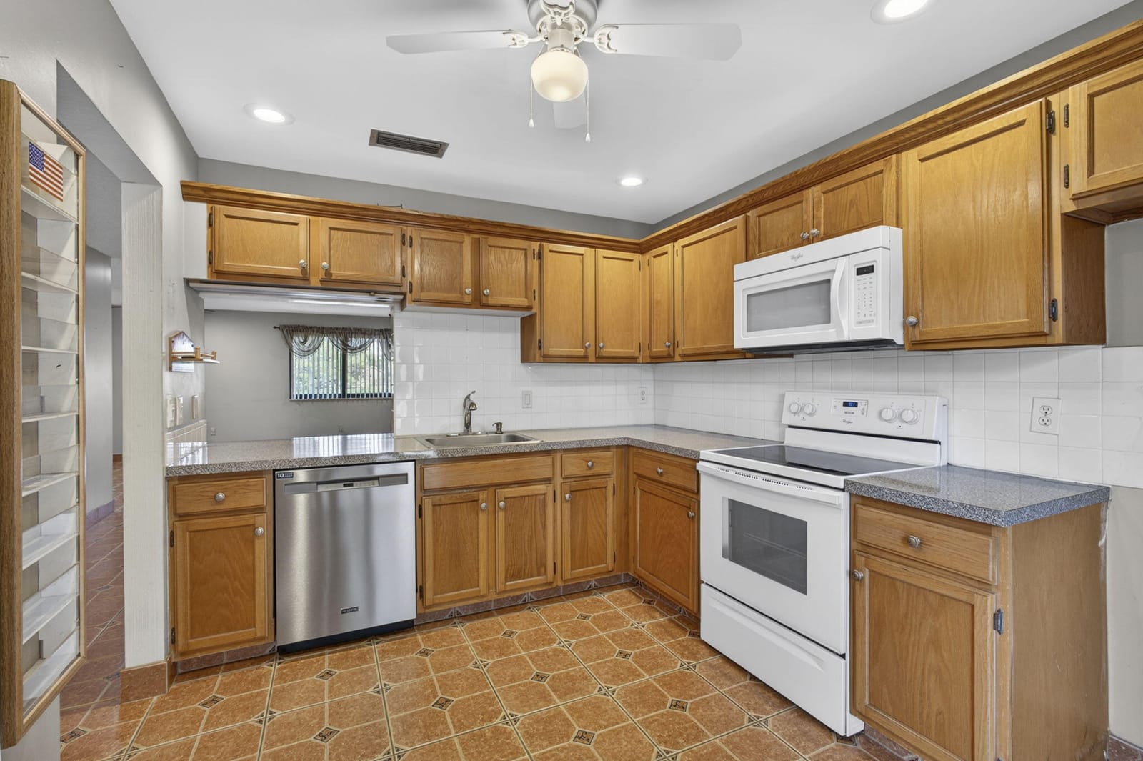 67 Macadamia Court, Royal Palm Beach, FL 33411 photo 3