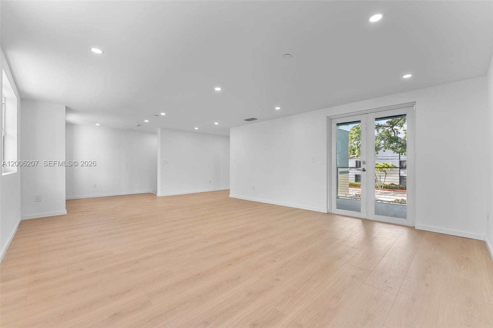 824 SE 12th Court 828 — photo 6