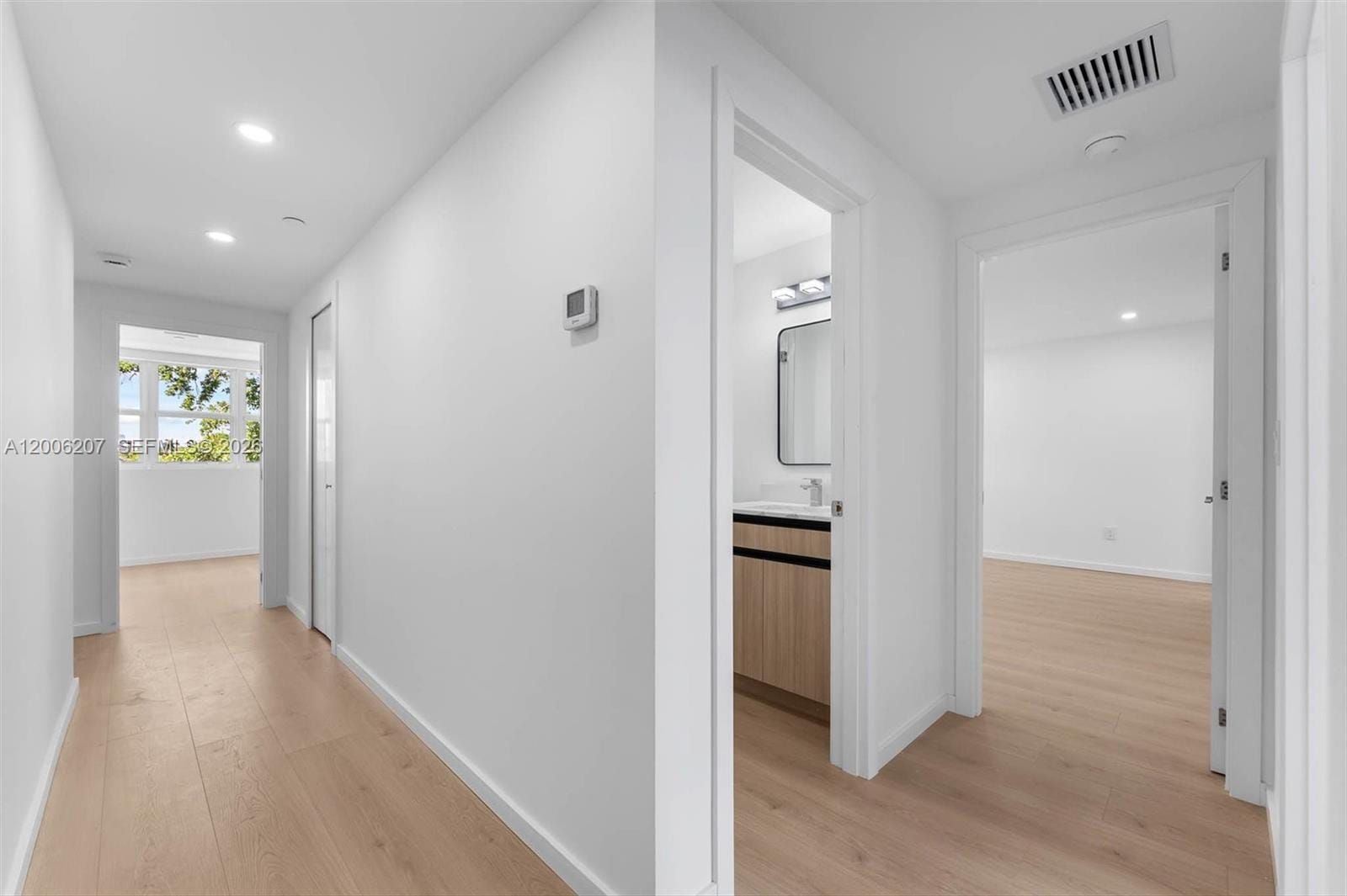 824 SE 12th Court 828 — photo 9