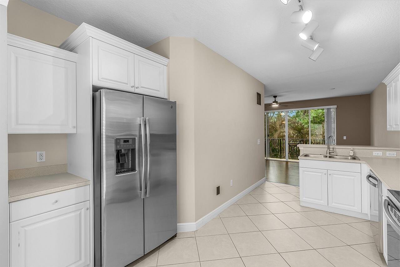 1620 42nd Square 104, Vero Beach, FL 32960 photo 13