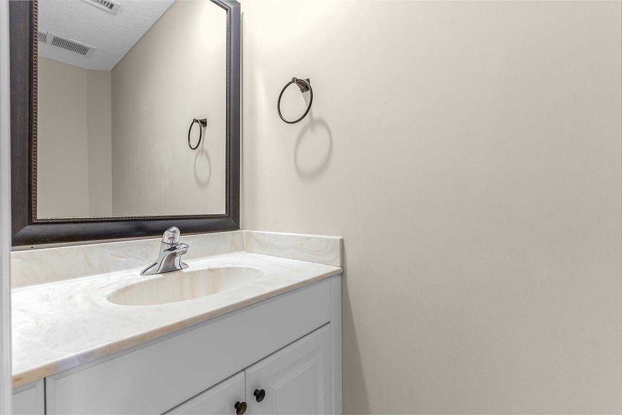 1620 42nd Square 104, Vero Beach, FL 32960 photo 16