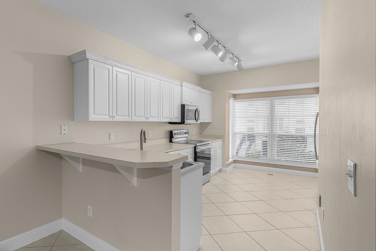 1620 42nd Square 104, Vero Beach, FL 32960 photo 10