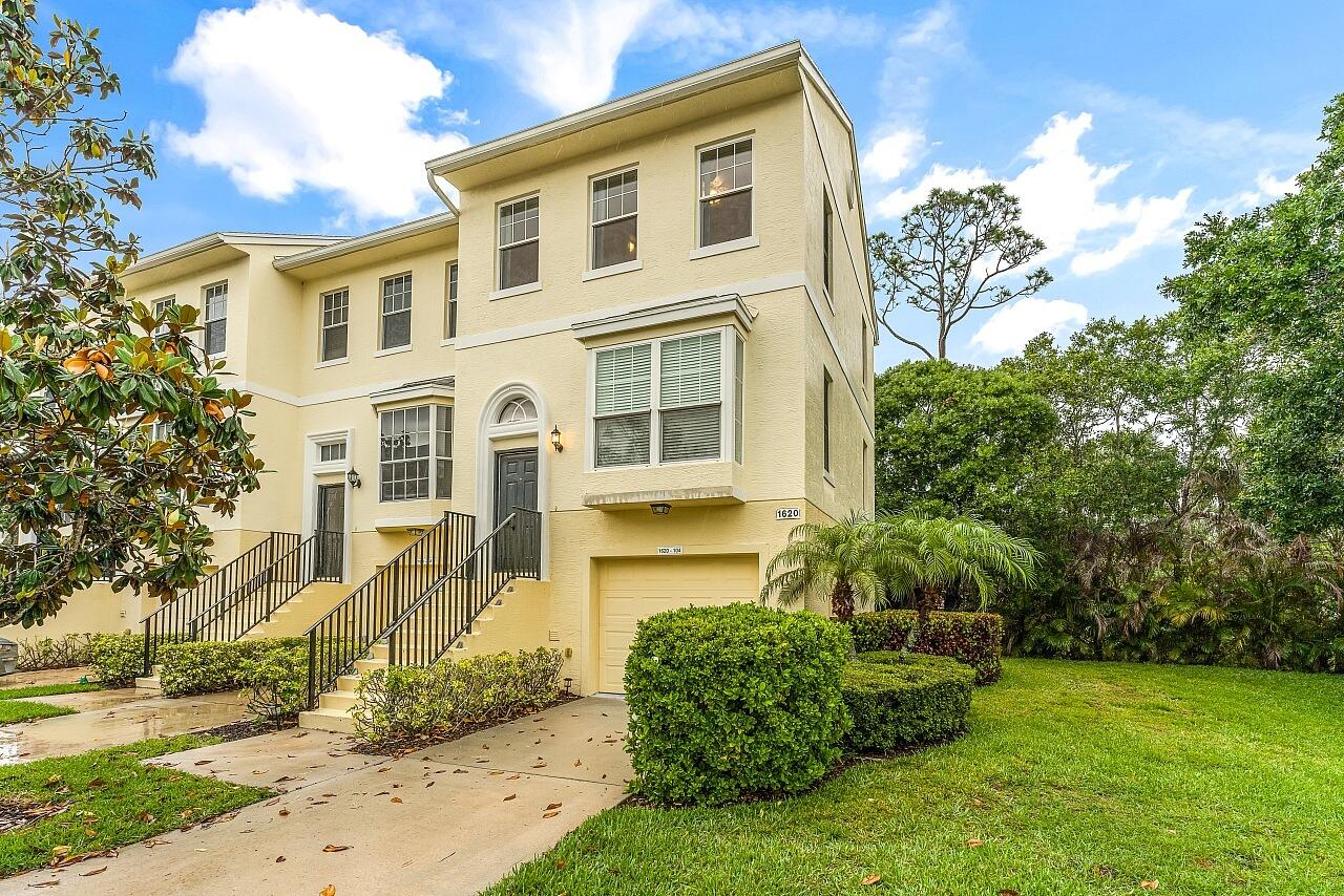 1620 42nd Square 104, Vero Beach, FL 32960, Vero Beach