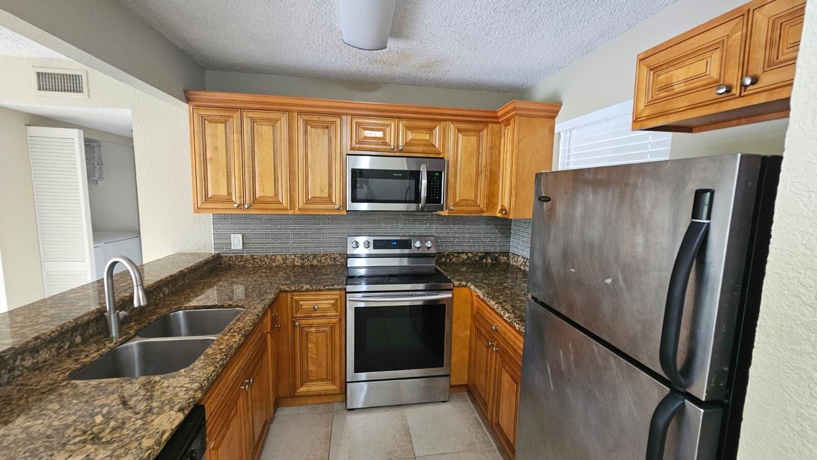 1581 Balfour Point Drive G — photo 2