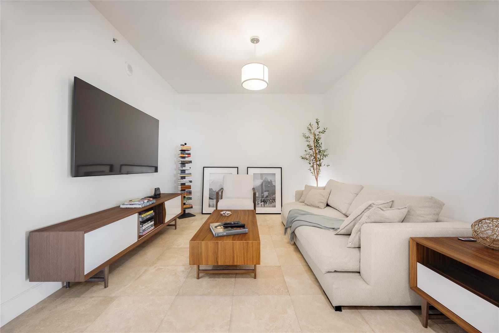 14951 Royal Oaks Lane 1109 — photo 3