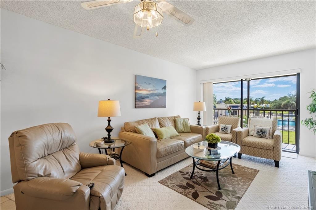 Pending home at 2013 NE Collins Circle 4-60, Jensen Beach, FL 34957