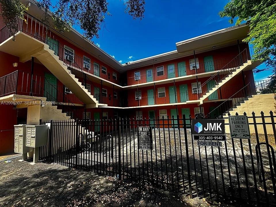 3669 Thomas Avenue 10, Miami, FL 33133, Miami