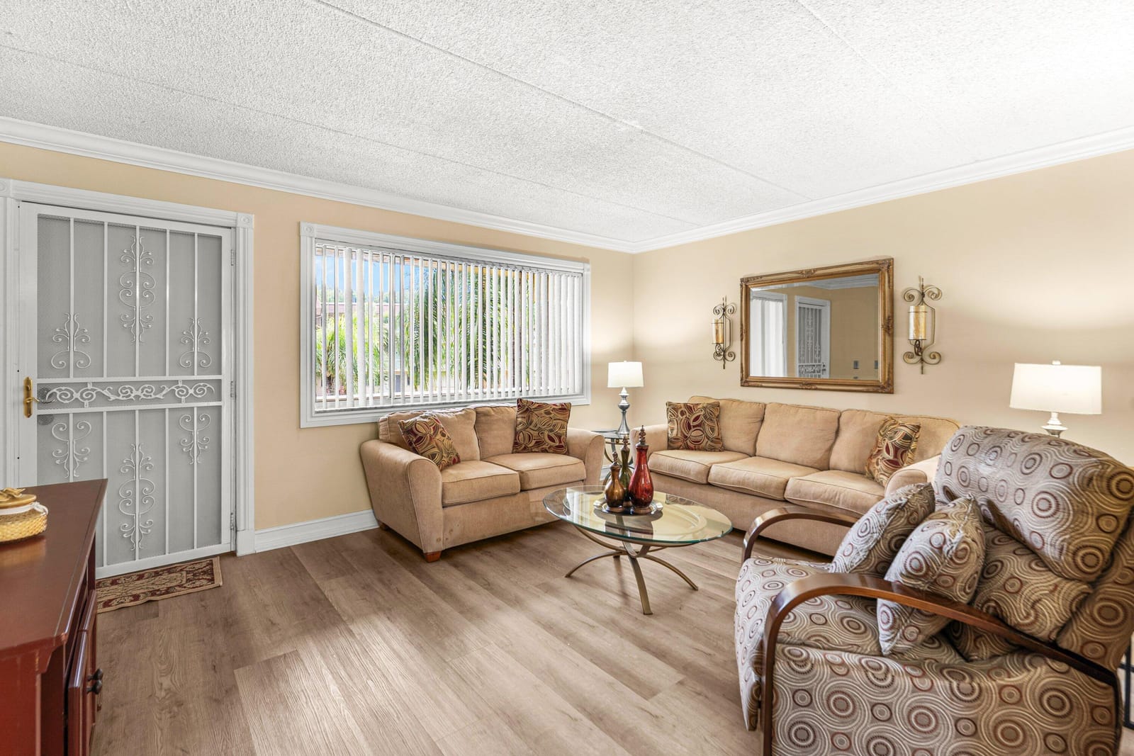 600 Village Green Court 211, Palm Springs, FL 33461 photo 2
