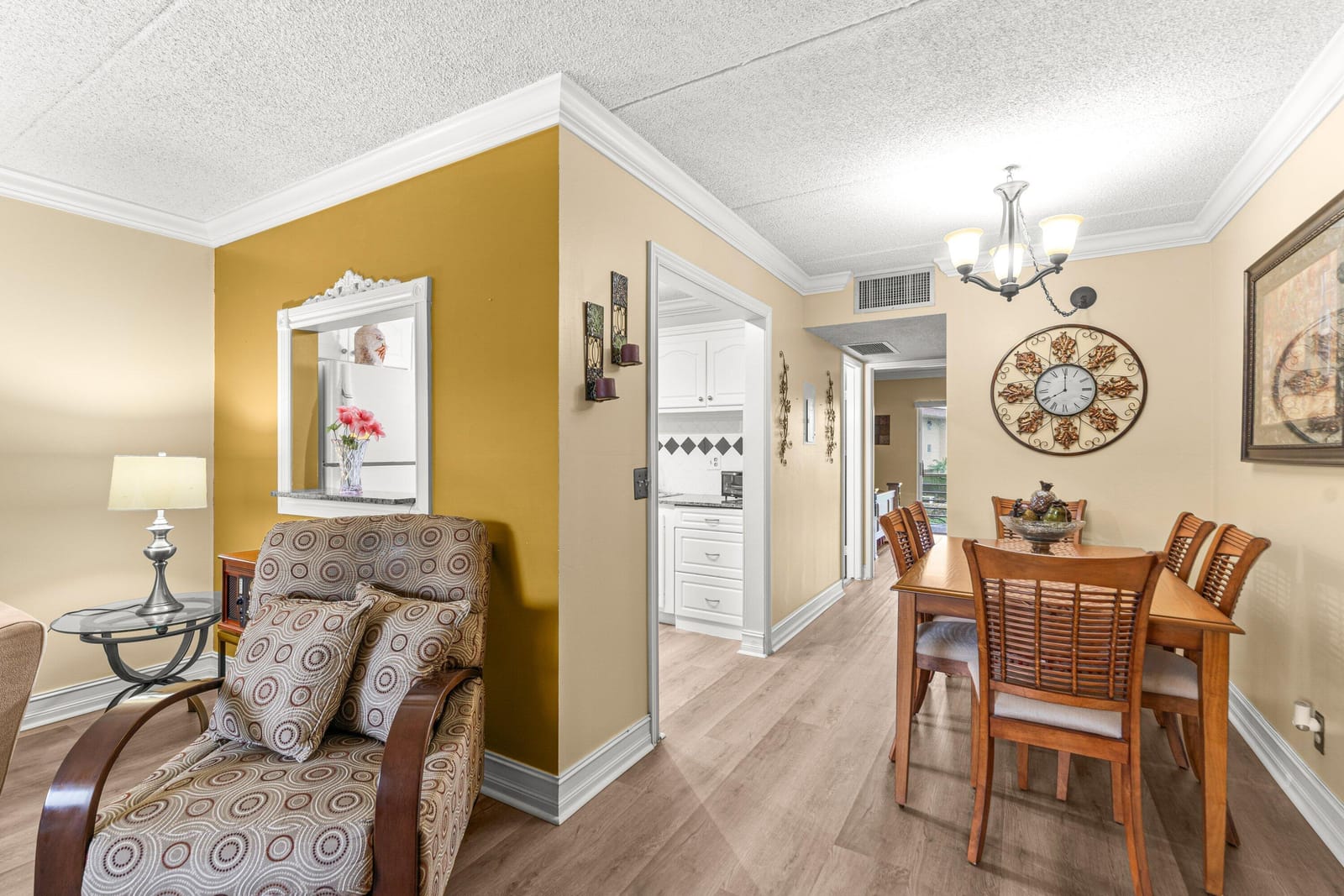 600 Village Green Court 211, Palm Springs, FL 33461 photo 4