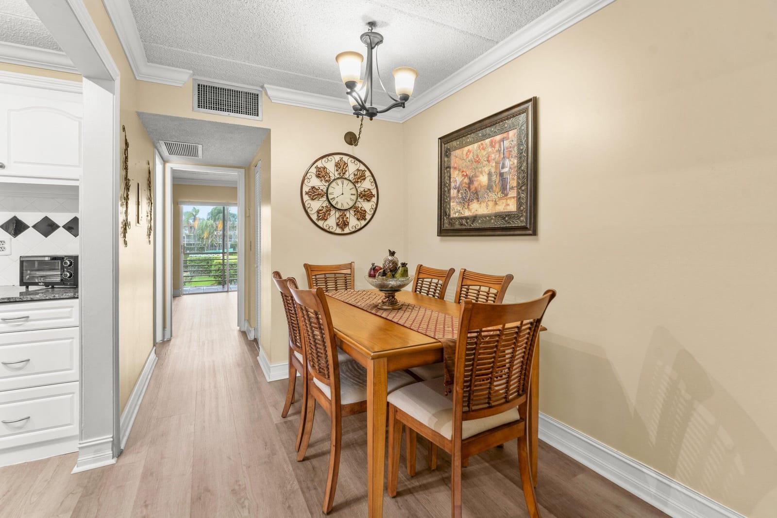 600 Village Green Court 211, Palm Springs, FL 33461 photo 5
