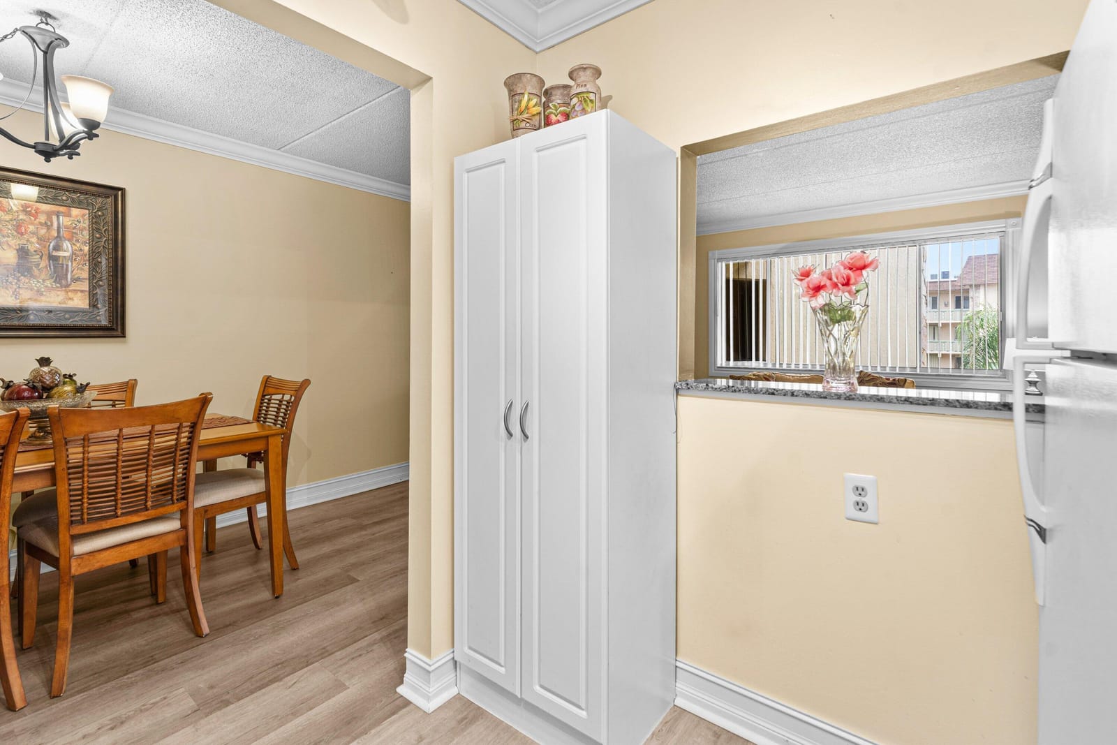 600 Village Green Court 211, Palm Springs, FL 33461 photo 8