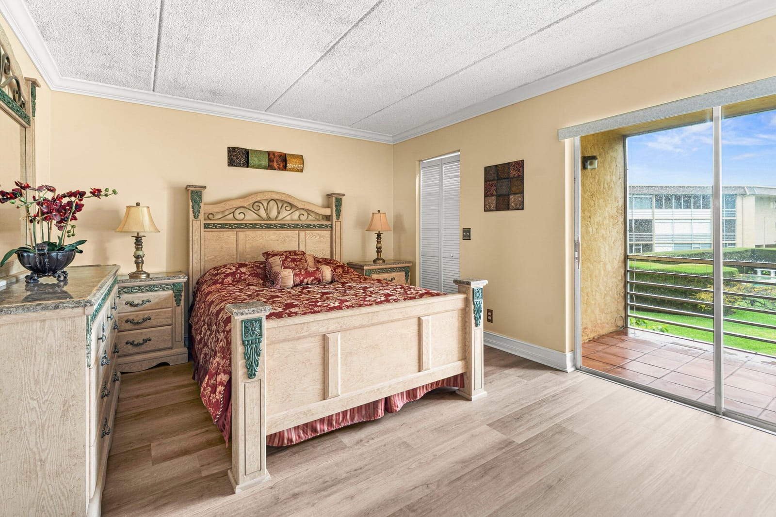 600 Village Green Court 211, Palm Springs, FL 33461 photo 10
