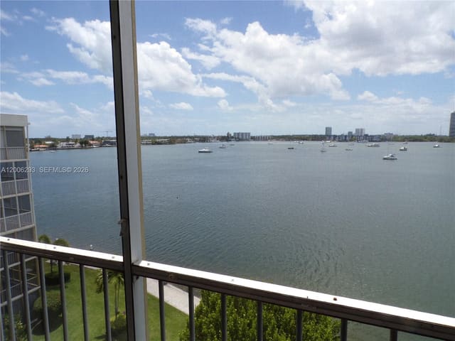 3000 Marcos Drive P609, Point East, Aventura, FL