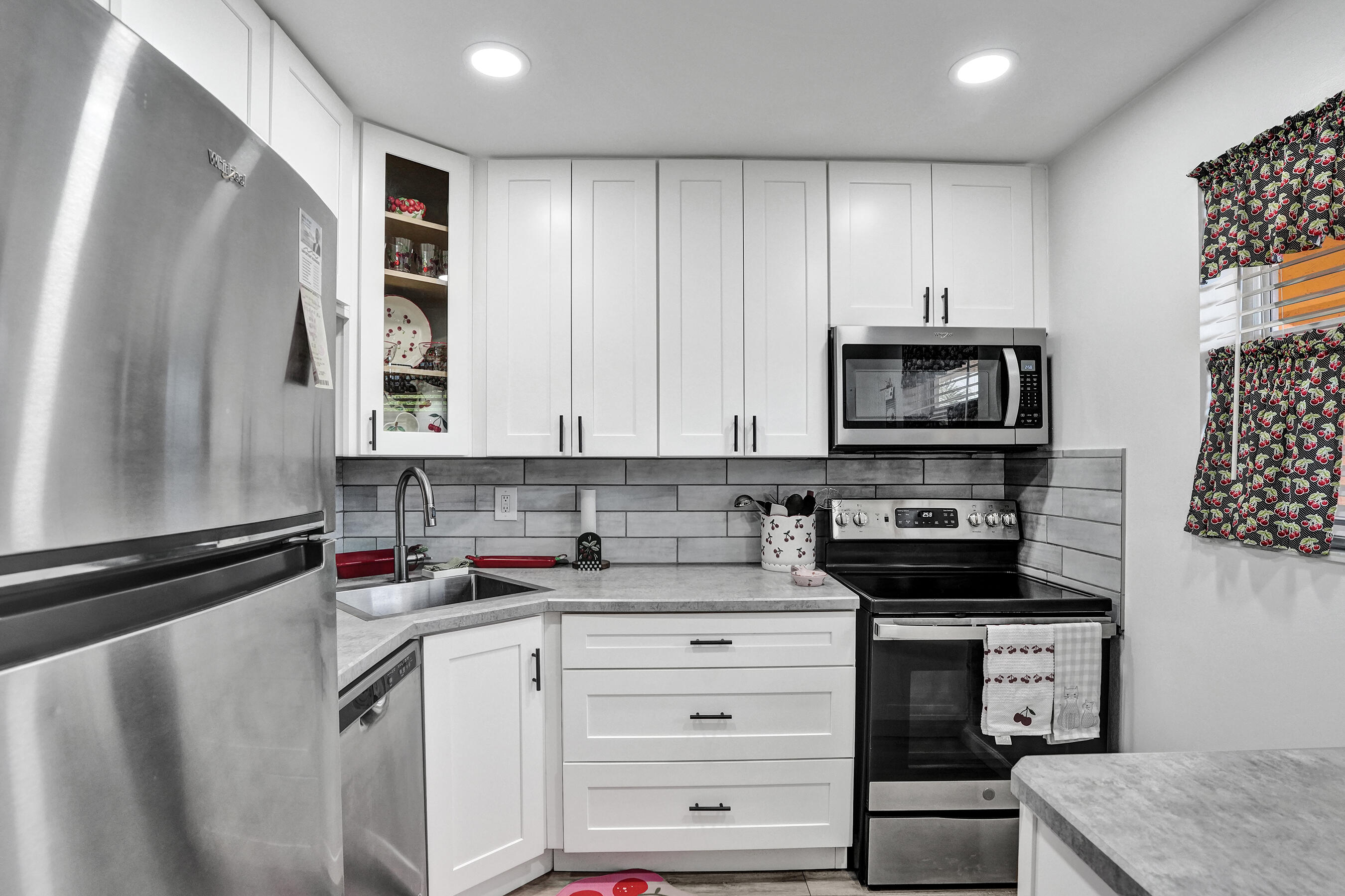 8390 Lagos De Campo Boulevard 301, Tamarac, FL 33321, Tamarac