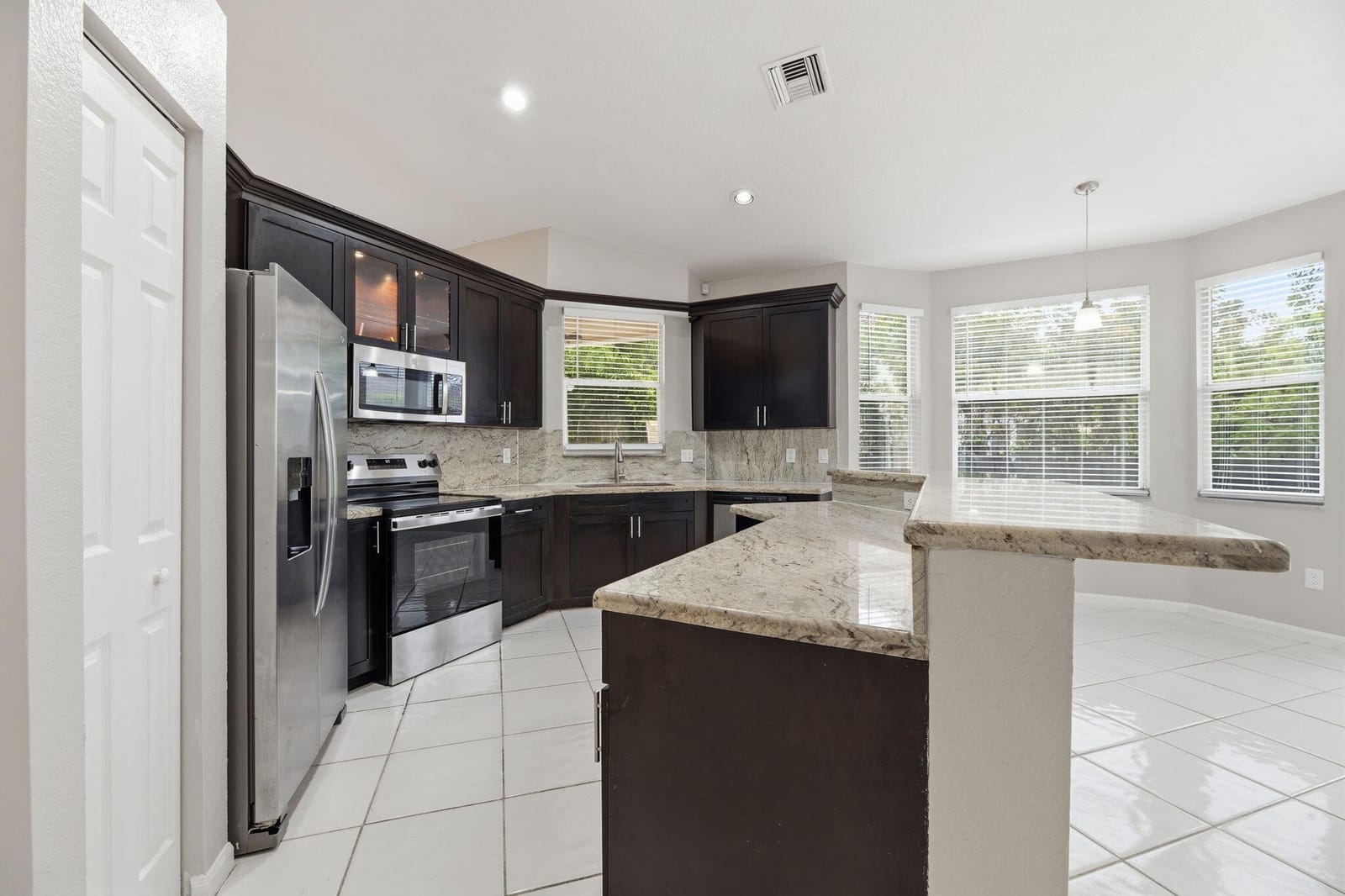 10316 NW 53rd Court — photo 10