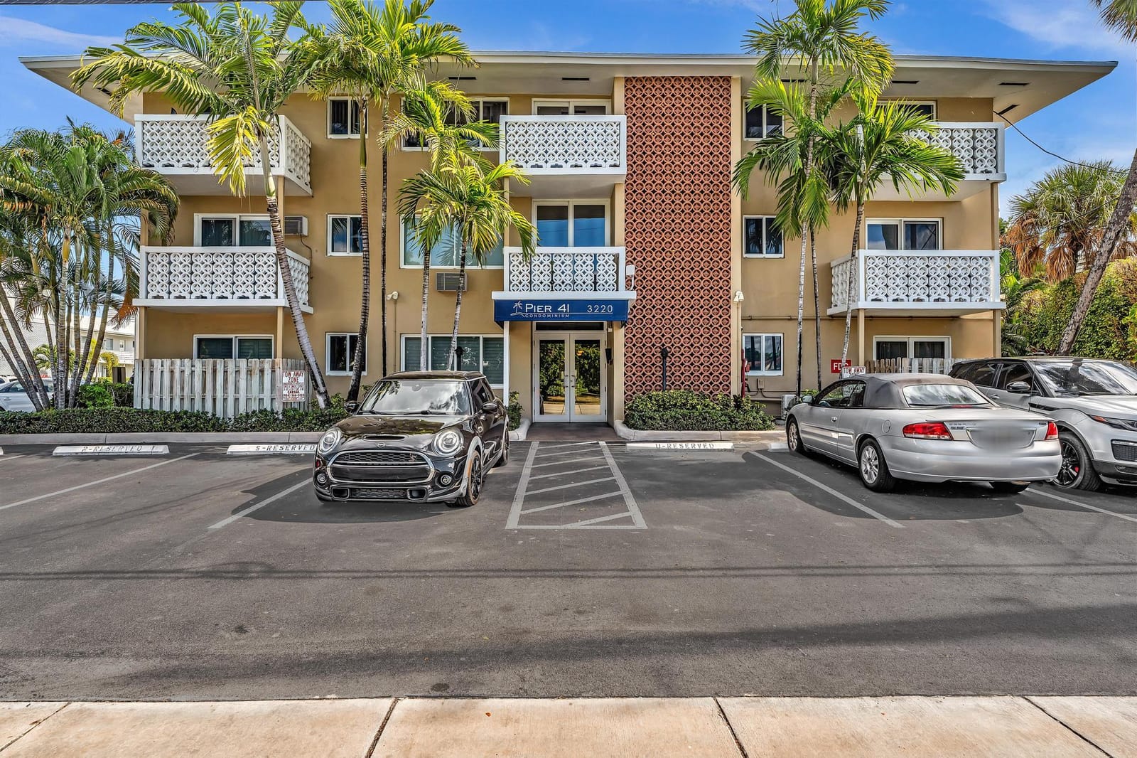 3220 Bayview Drive 211, Fort Lauderdale, FL 33306 photo 18