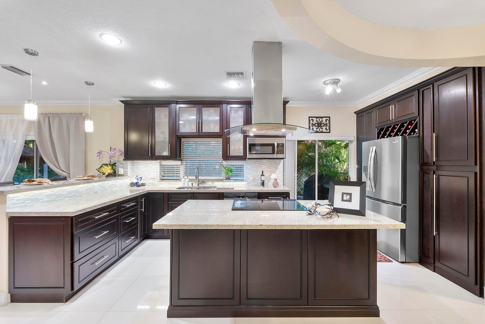 11377 Lakeview Drive, Coral Springs, FL 33071 photo 2