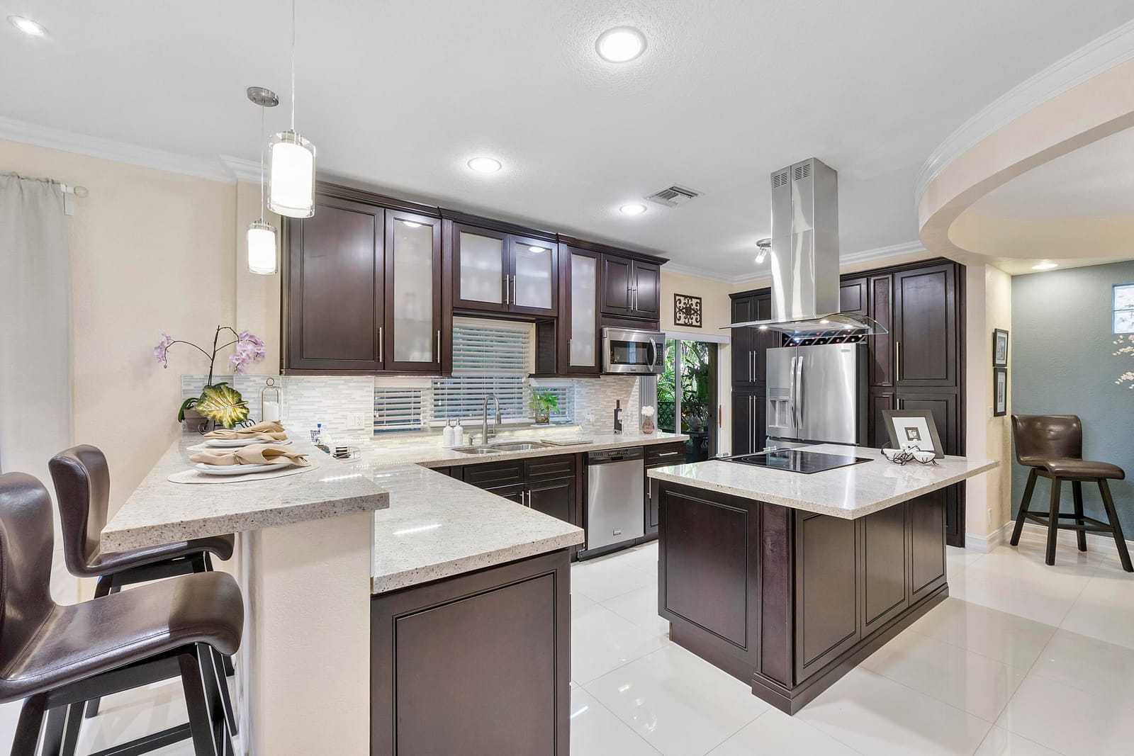11377 Lakeview Drive, Coral Springs, FL 33071 photo 3