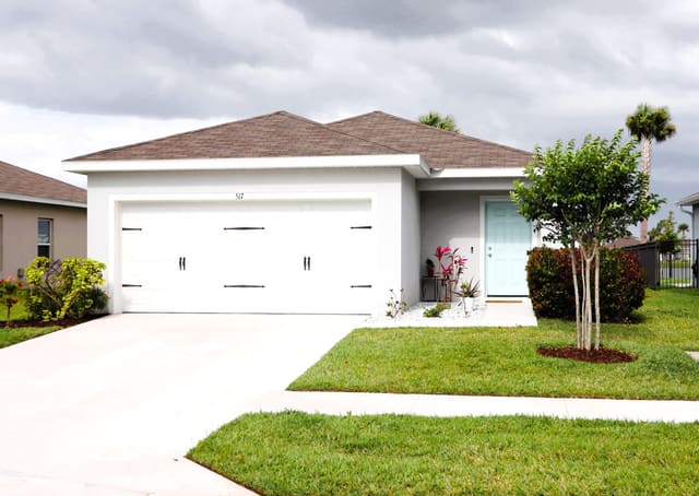 517 Cherimoya Street, Fort Pierce, FL 34981