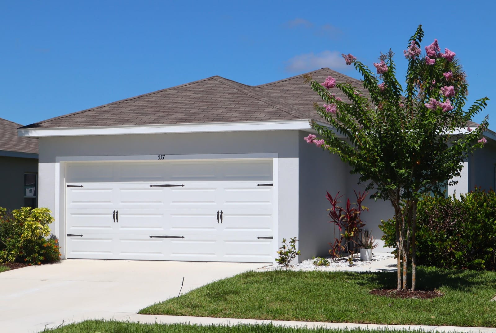 517 Cherimoya Street — photo 2