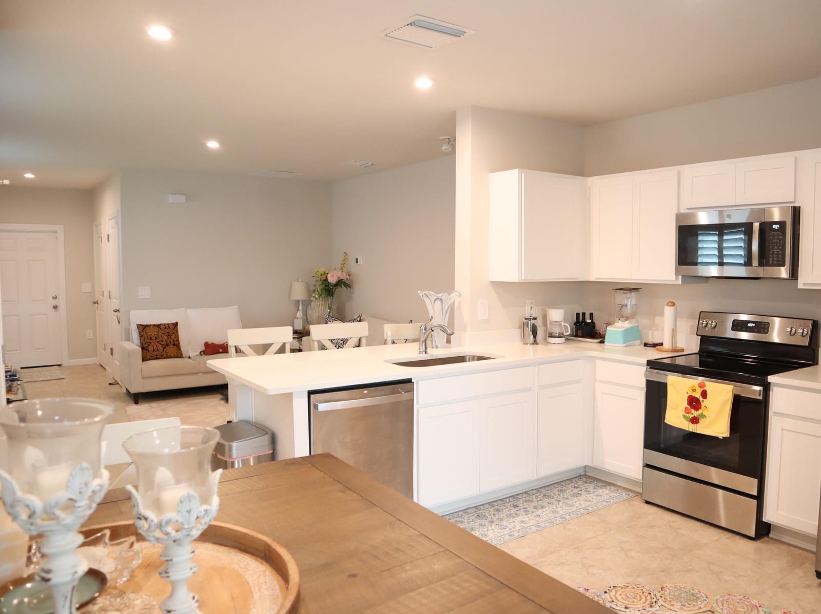517 Cherimoya Street — photo 4