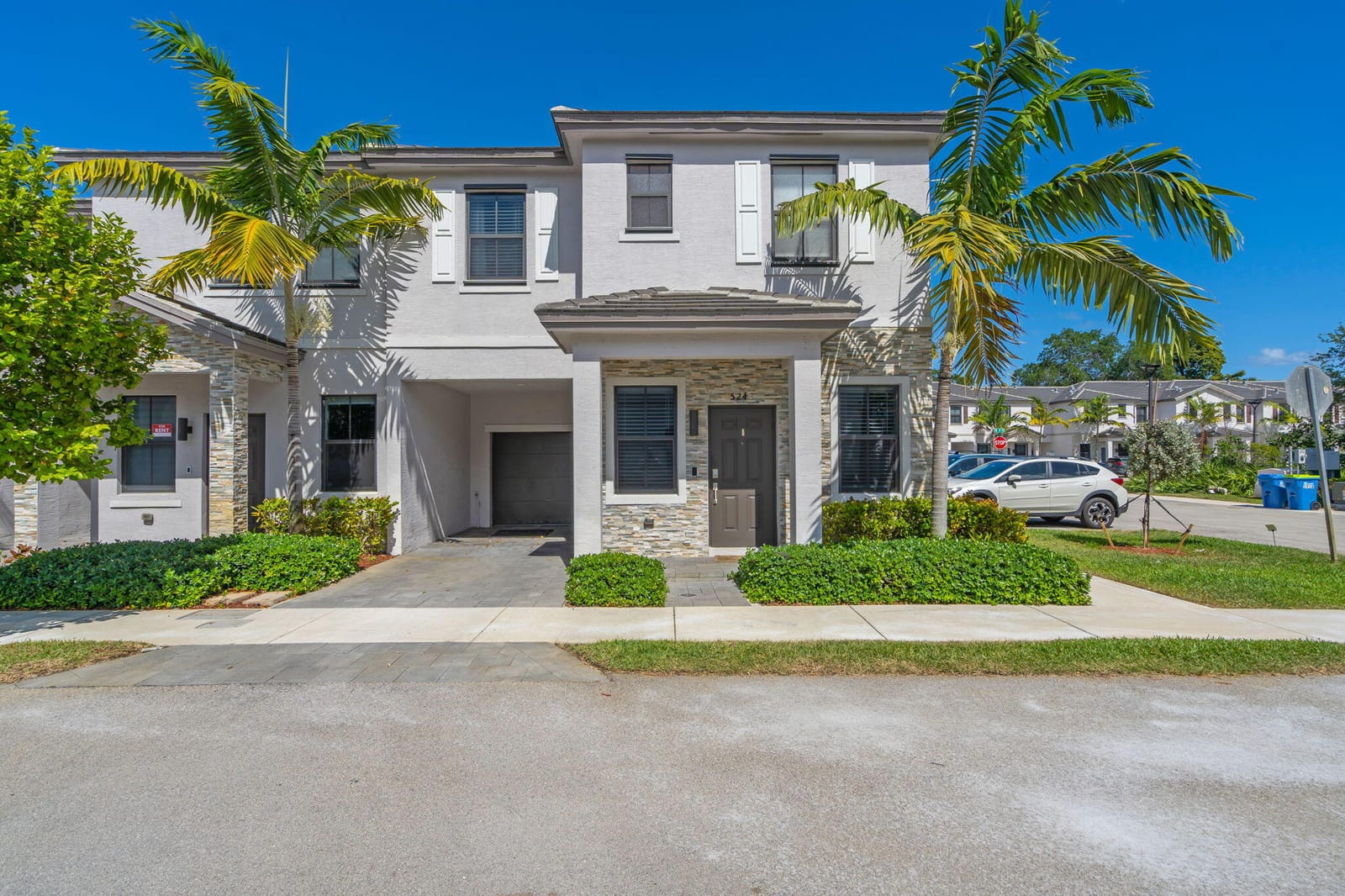 524 SW 19th Way, Fort Lauderdale, FL 33312 photo 2