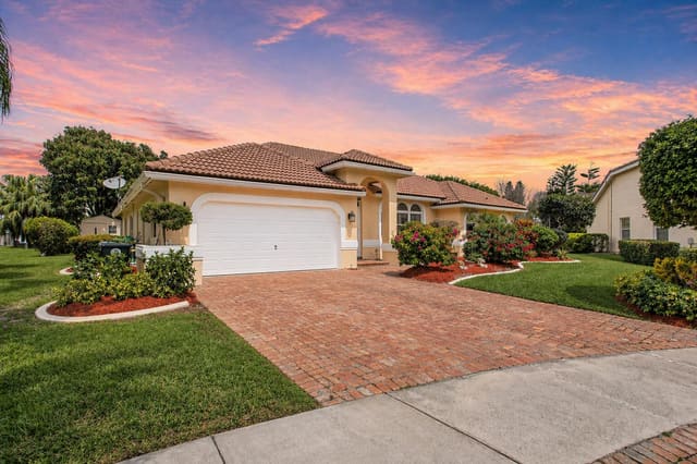 5670 NW 38th Terrace, sold in Winston Park Section Two-A, Coconut Creek, FL
