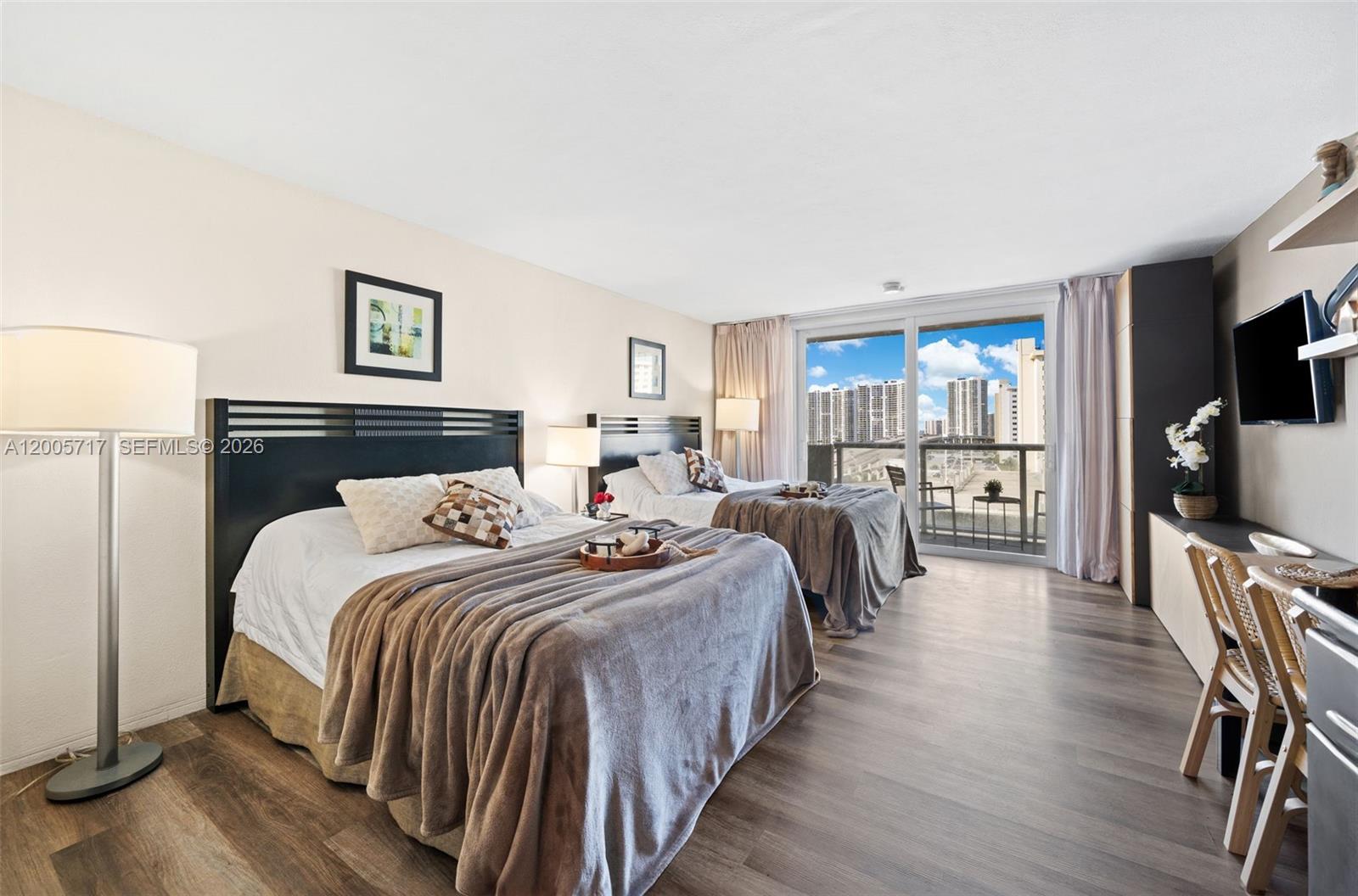 19201 Collins Avenue 736, Sunny Isles Beach, FL 33160, Sunny Isles Beach