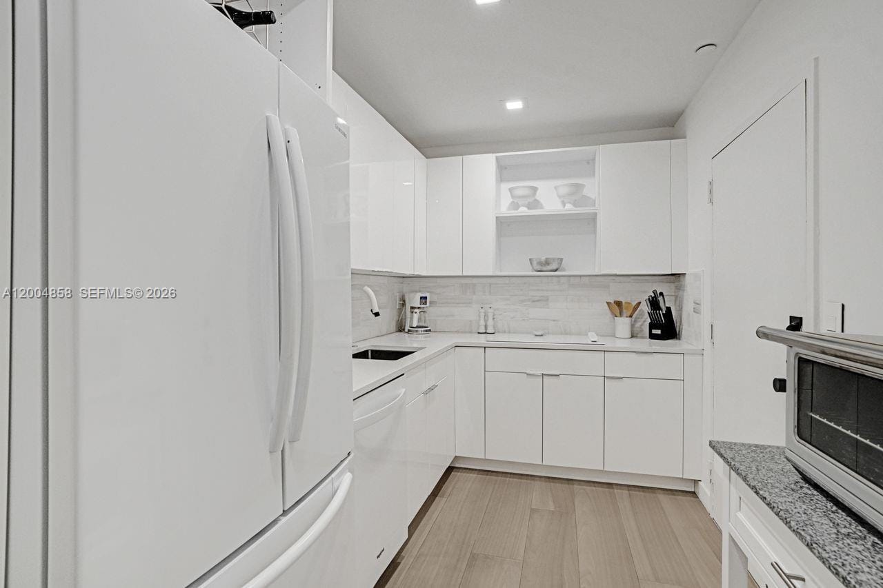 625 Biltmore Way 103 — photo 9