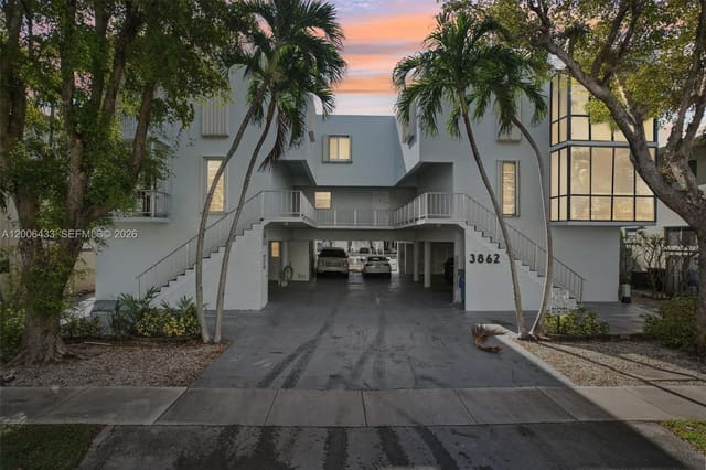 3862 NE 171st Street E, North Miami Beach, FL 33160