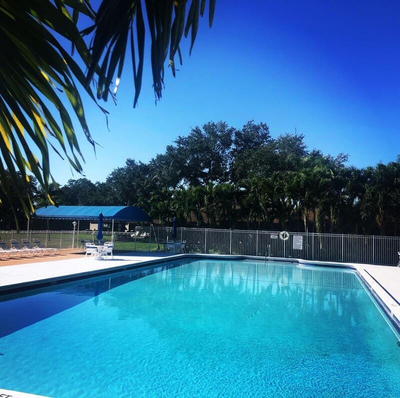 519 Shady Pine Way A2, Greenacres, FL 33415 photo 4
