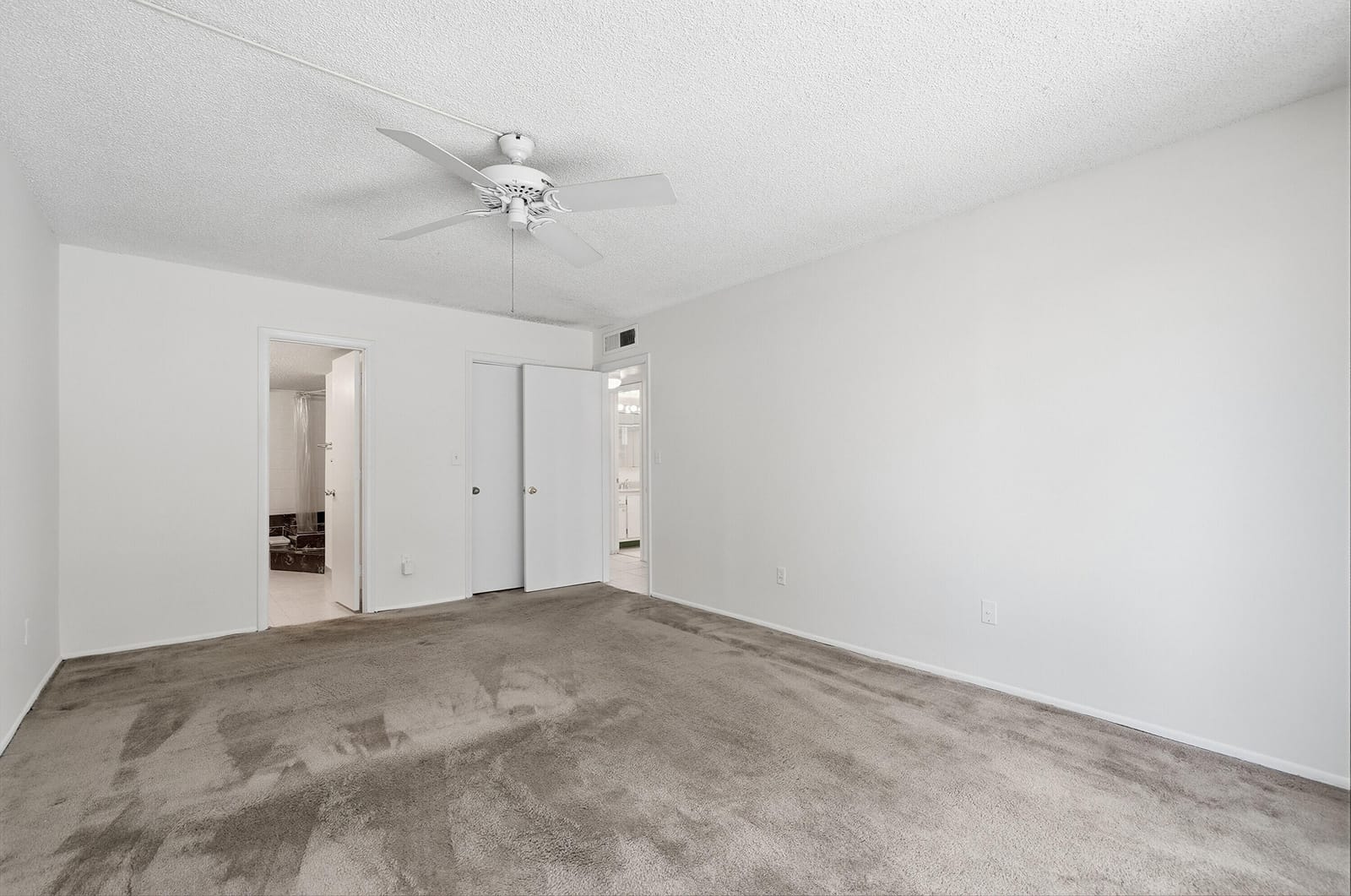 20615 NE 7th Court, Miami, FL 33179 photo 13