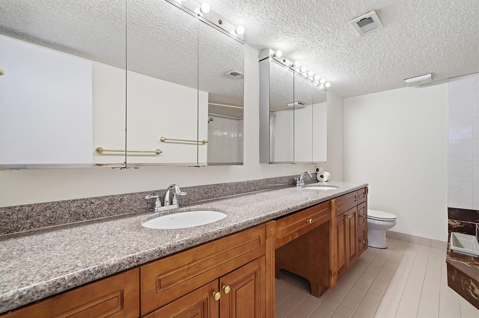 20615 NE 7th Court, Miami, FL 33179 photo 15