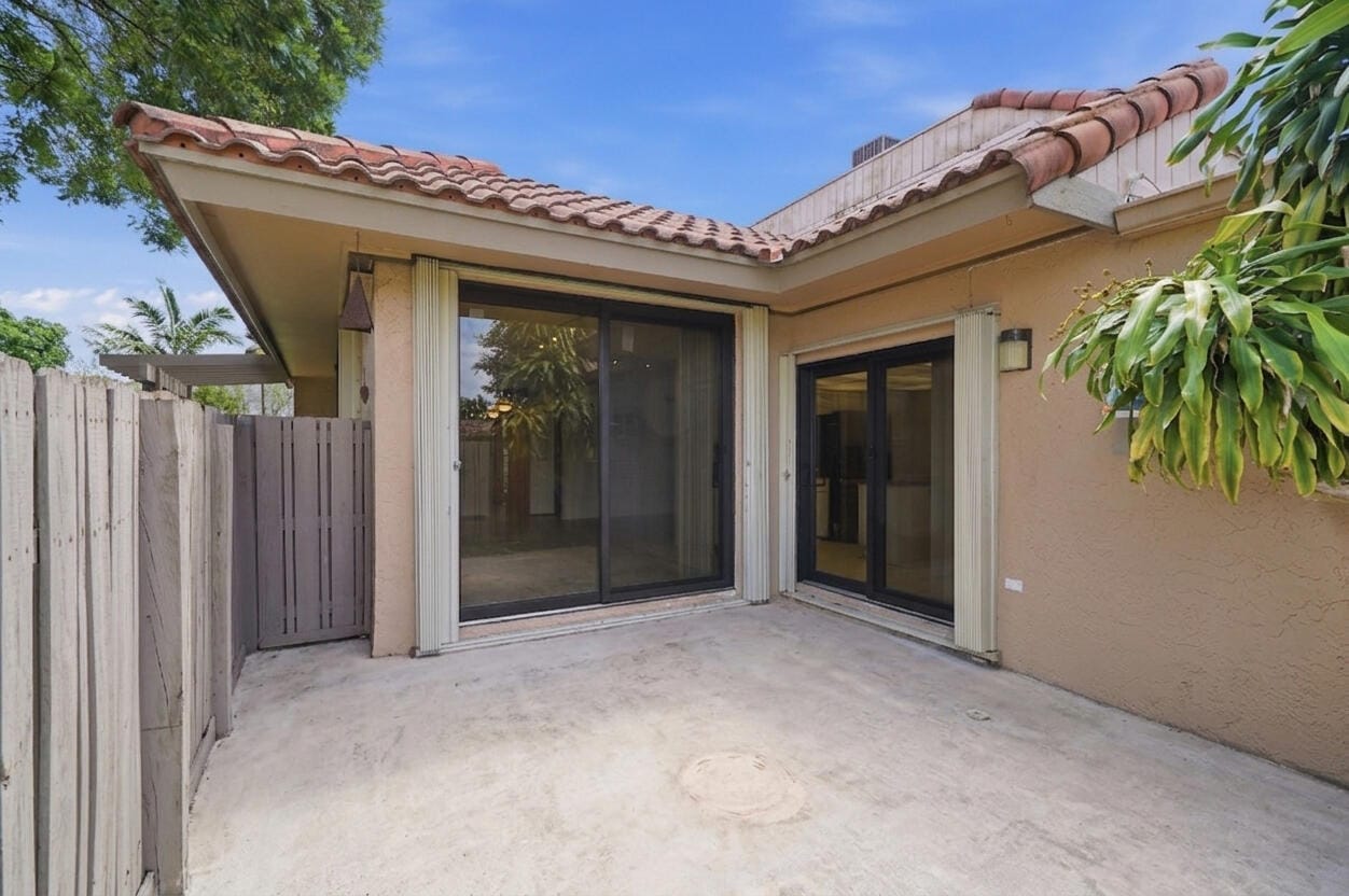 20615 NE 7th Court, Miami, FL 33179 photo 23