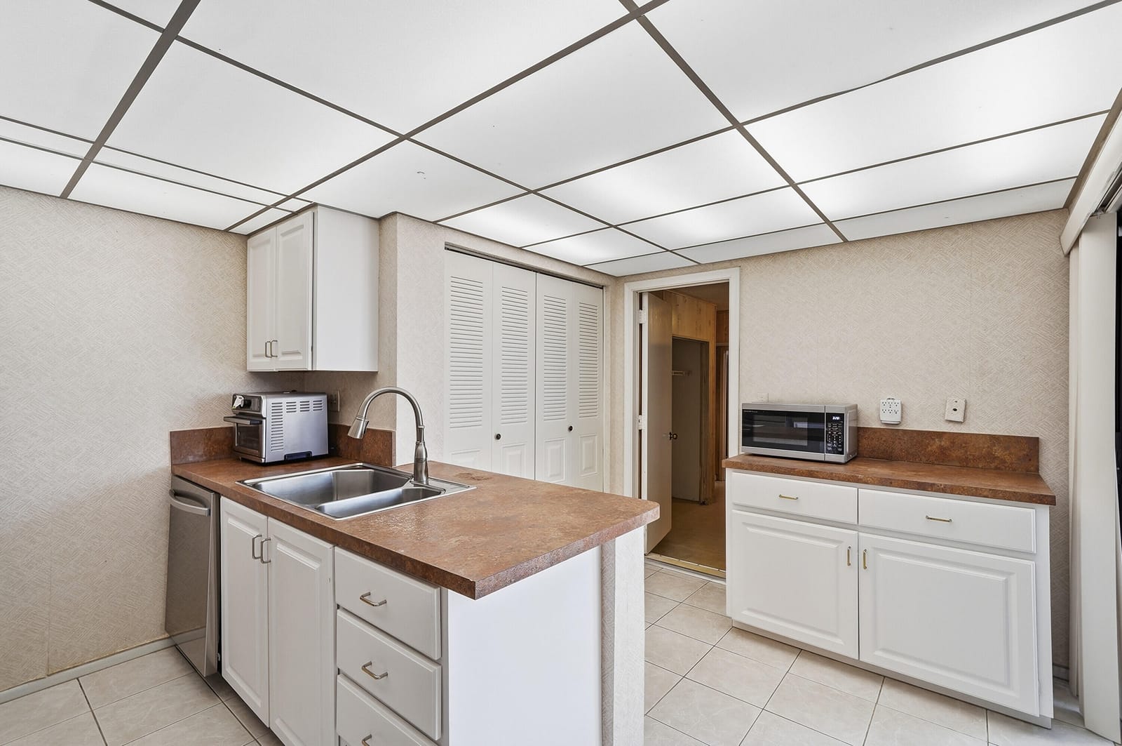20615 NE 7th Court, Miami, FL 33179 photo 8