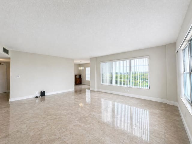 10777 W Sample Road 714, Coral Springs, FL 33065