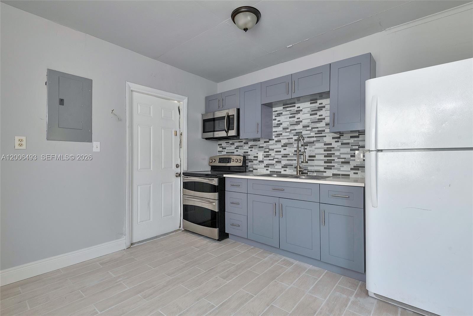 562 W 4th Street, Riviera Beach, FL 33404 photo 23